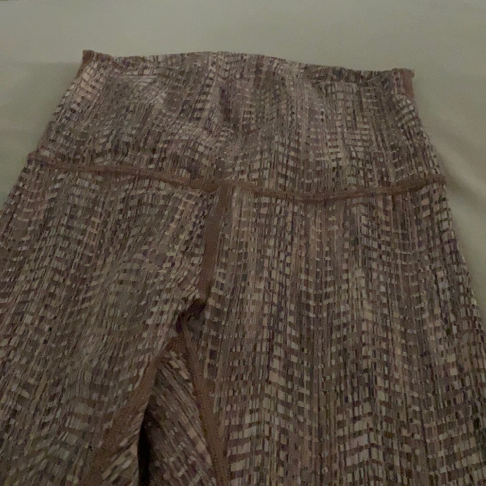 Patterned lulu lemon leggings